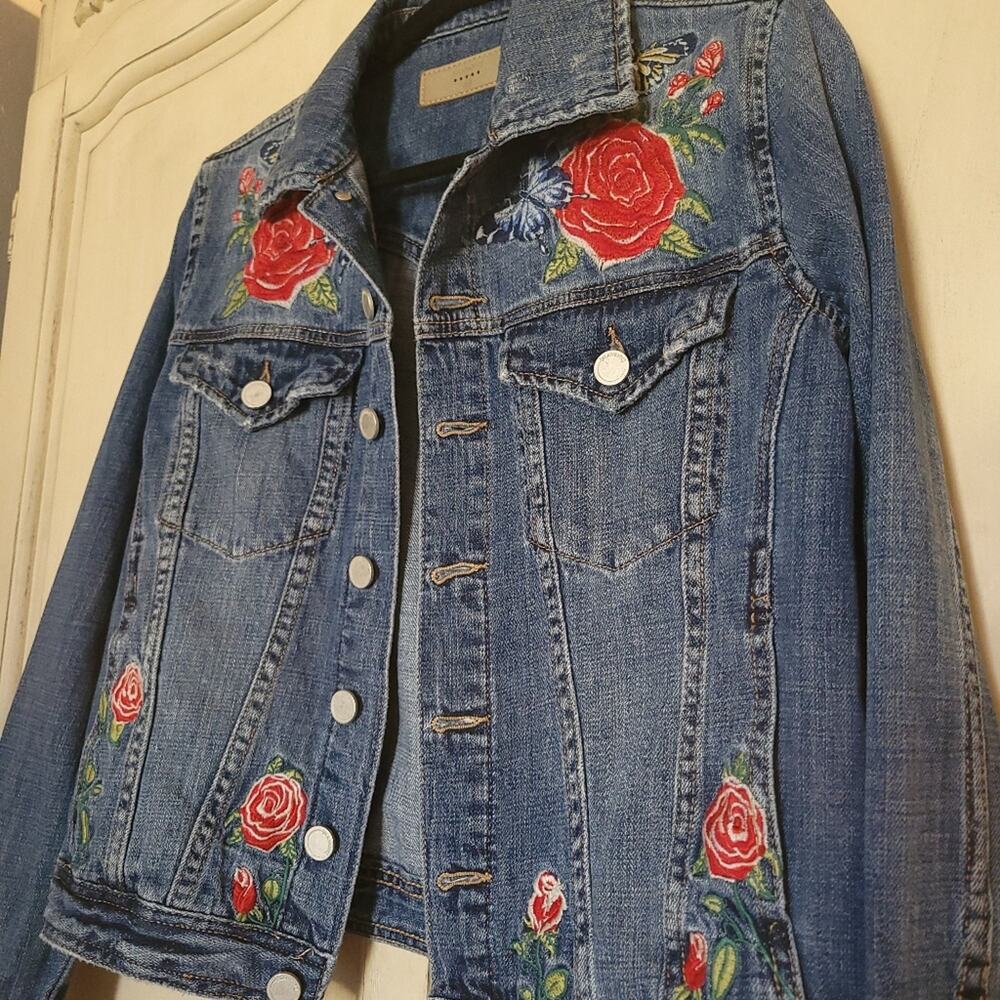 Blank NYC Floral Rose Butterfly Embroidered Distressed Denim Jean Jacket✨️XS - Picture 2 of 16